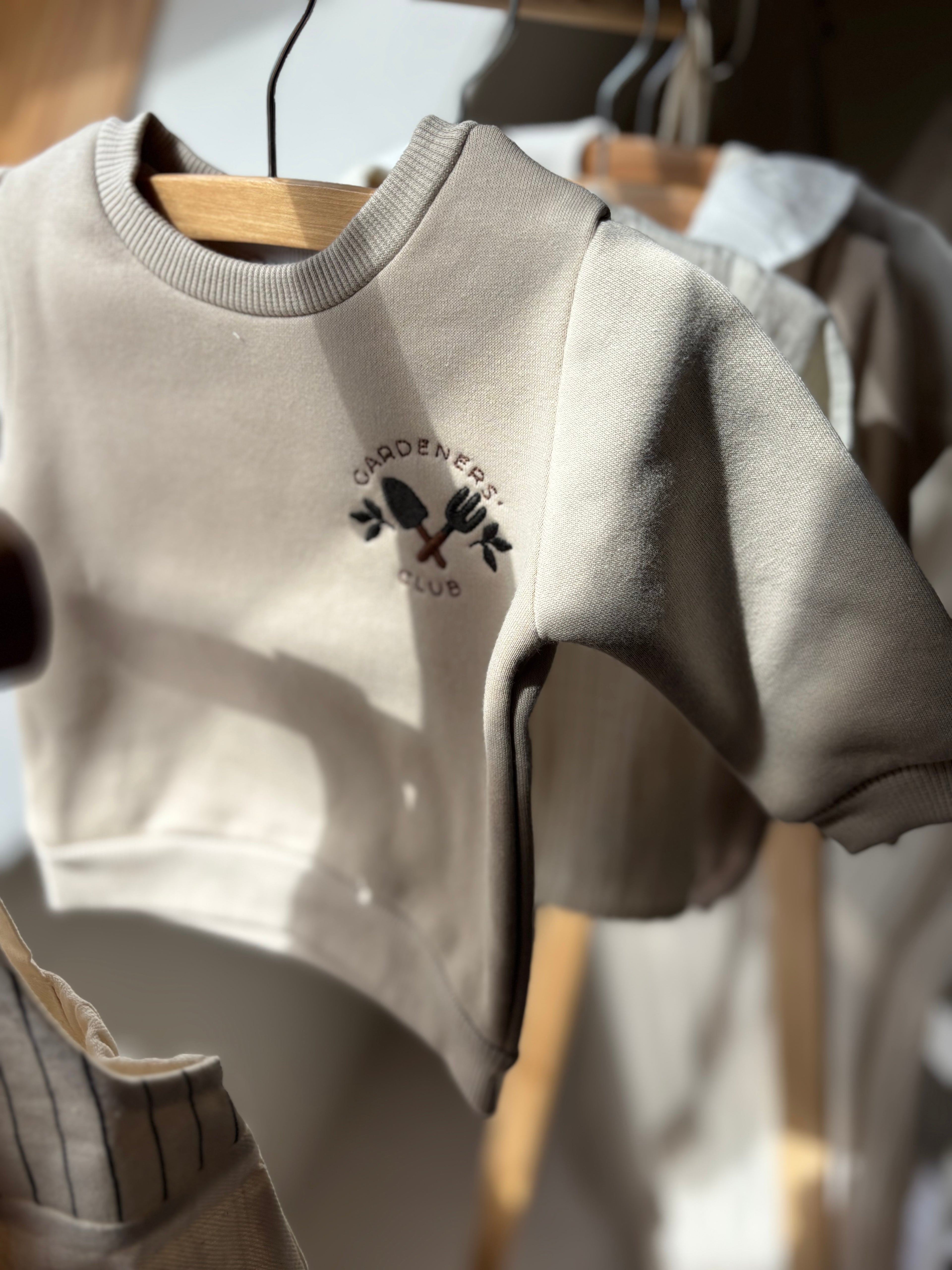 Trui Gardener’s Club Embroidery | Groen/Beige | Eli & Nev